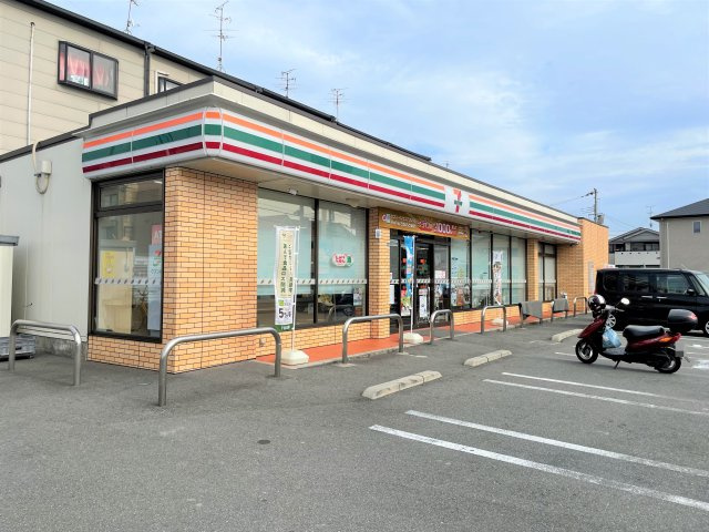 ルミエールの周辺|近くのコンビニ