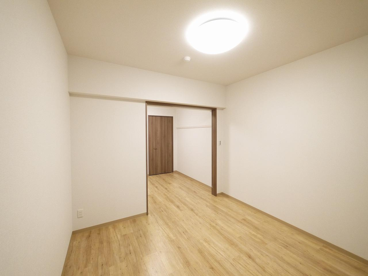 三条本町咲かすの洋室|ゆったりした洋室です