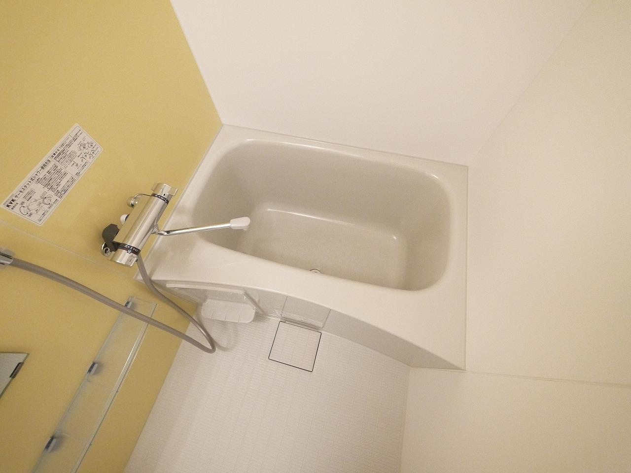 三条本町咲かすの浴室|落ち着いた空間のお風呂です
