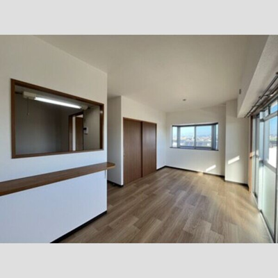 【居間・リビング】 | メゾンサルビア | こちらの居間で趣味の時間をお楽しみください