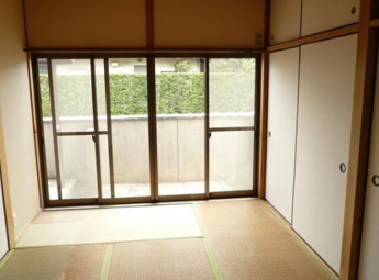 【寝室】