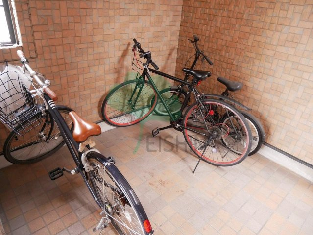 ジェイズ駅南の駐車場
