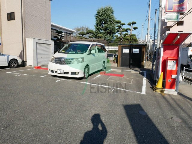 リバーフェアリー吉塚の駐車場