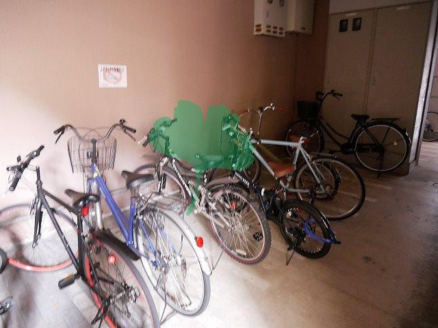 コンフォート博多の駐車場