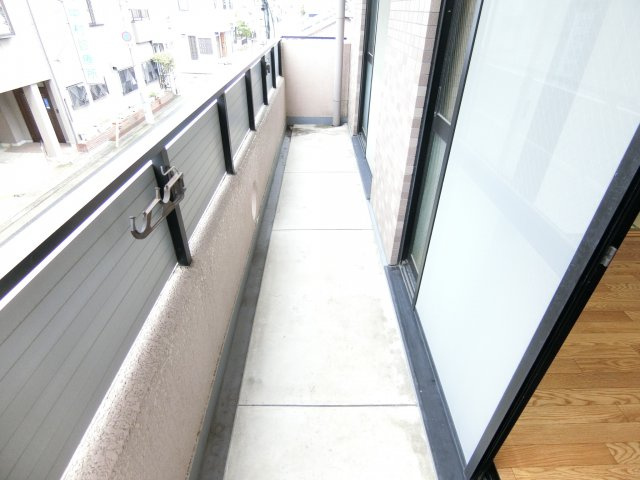 ルヴニール北野田のバルコニー