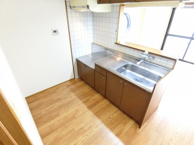 ルヴニール北野田のキッチン