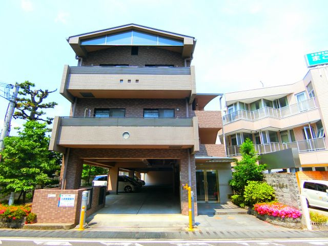 ルヴニール北野田のエントランス