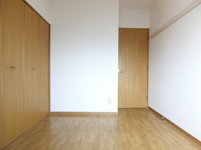 ルヴニール北野田の収納