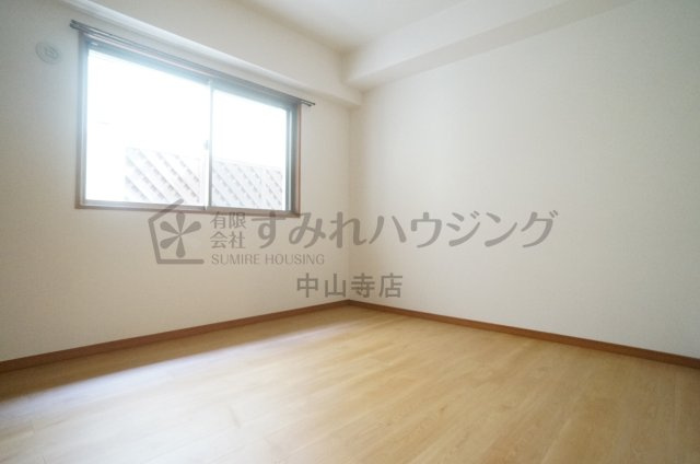 グランドール宝塚の寝室