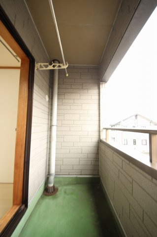 塚原マンションＡ棟のバルコニー|広々としたバルコニーです