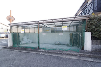 【その他共用部分】 | ローレルⅡＡ | ゴミ置場です