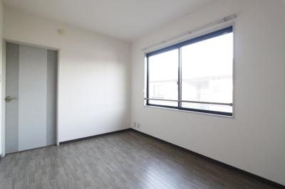 【洋室】 | ローレルⅡＡ | 使い勝手のいい洋室です