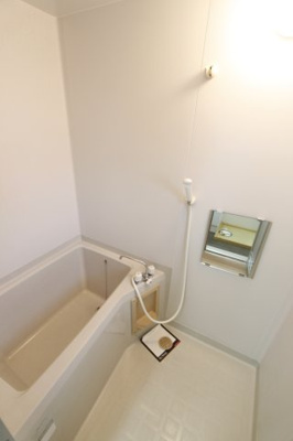 【浴室】 | ローレルⅡＡ | お風呂です
