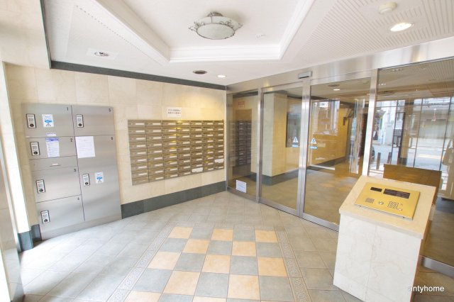 プレサンス梅田フロンティア　仲介手数料無料のロビー