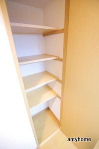 プレサンス梅田フロンティア　仲介手数料無料の収納