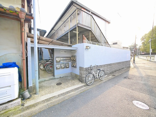 メゾン河合Aのエントランス