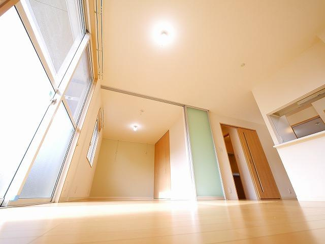 グレイスコートＤ・Ｅ・Ｆの内装|使いやすい居間です