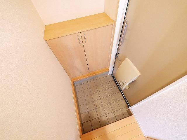 グレイスコートＤ・Ｅ・Ｆの玄関|シンプルで使いやすい玄関です