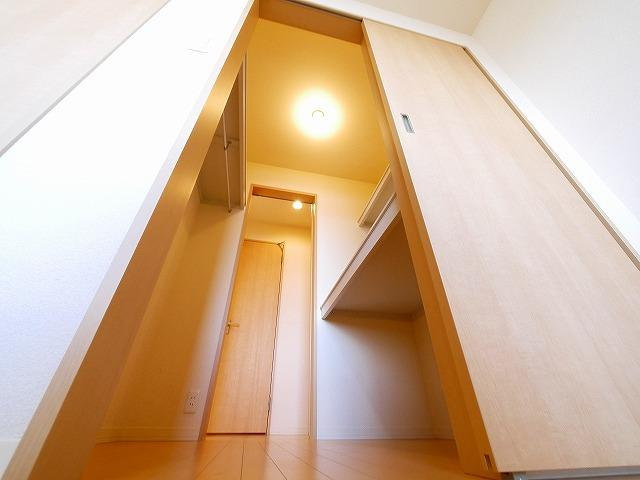 グレイスコートＤ・Ｅ・Ｆの収納|便利な収納スペースです