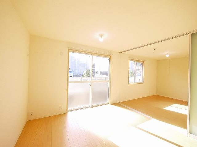 グレイスコートＤ・Ｅ・Ｆの居間・リビング|ゆったり過ごせるリビングです