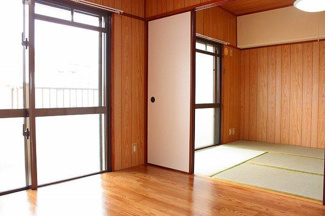 【内装】 | 渡久地マンション | 401号室はこの間取りの反転タイプです。