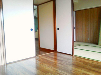 【洋室】 | 渡久地マンション