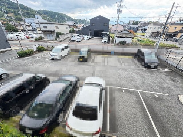 エミネンス立矢の駐車場