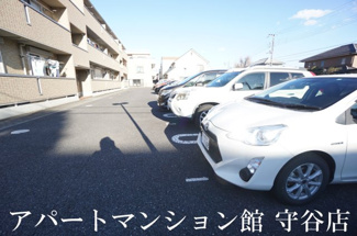 【駐車場】