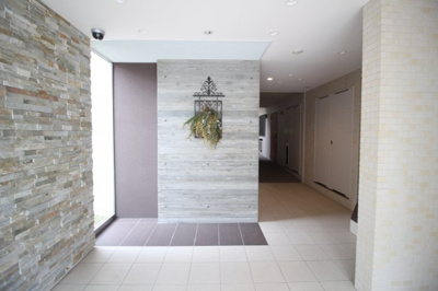 【エントランス】 | クレール北畠 | 落ち着いたエントランスです