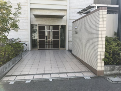 【エントランス】 | エルベコート太子橋駅前