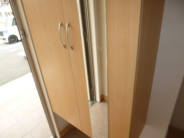 ソレイユの内装|シューズボックス