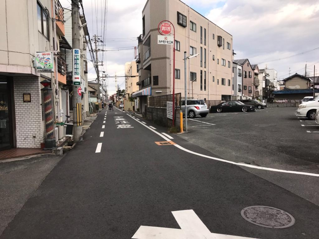 グラッド・タウン月出町　第１期の前面道路含む現地写真