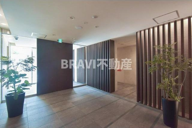 TLRレジデンス本町WESTのロビー