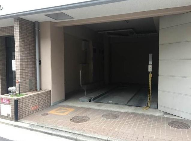イースト天神STUDIOの駐車場