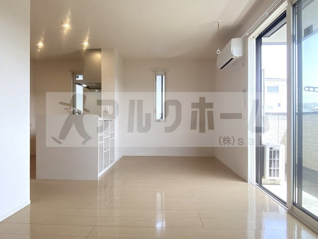 クレールメゾンの居間・リビング