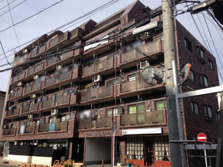 【外観】 | JR根岸線「根岸」駅徒歩18分、横浜市営地下鉄ブルーライン「吉野町」駅バス8分「根岸橋」停歩3分！