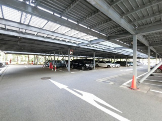 【駐車場】