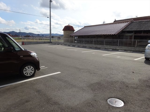 サンアモーレCの駐車場