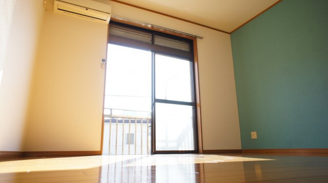 【居間・リビング】 | ベルクレール本町 | ゆったり過ごせるリビングです