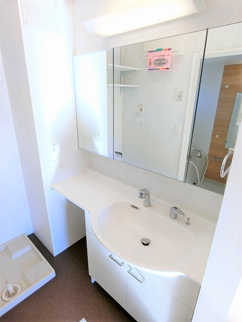 ベルツリー上川原の独立洗面台|※別部屋のイメージ写真です。