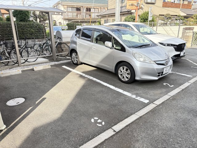 ベルツリー上川原の駐車場