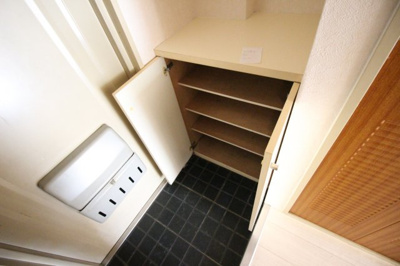 【玄関】 | メゾン朝日　八戸ノ里