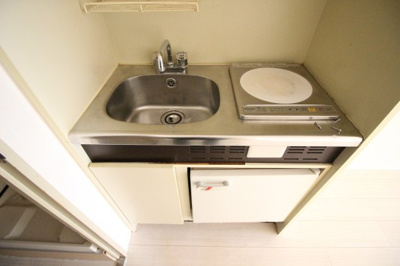 【キッチン】 | メゾン朝日　八戸ノ里 | ☆ＩＨコンロ1口＆ミニ冷蔵庫付☆