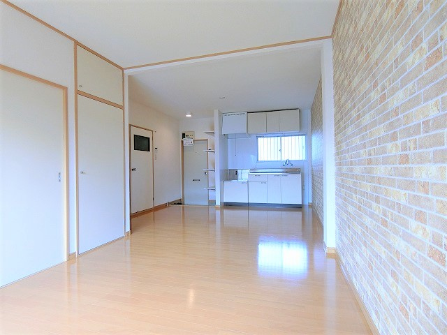 メゾン梨花の居間・リビング