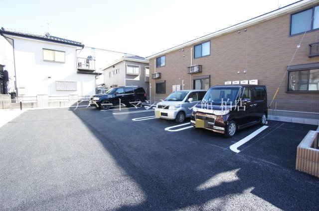 アモーレ　ボスコの駐車場