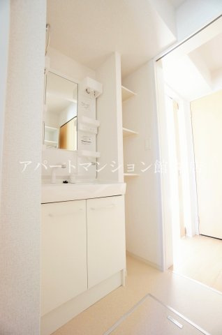 アモーレ　ボスコの独立洗面台