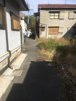 【前面道路含む現地写真】