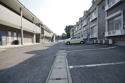 【駐車場】 | ＤＩ若草C棟