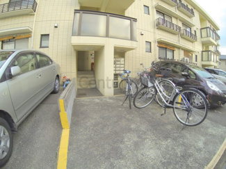 【駐車場】