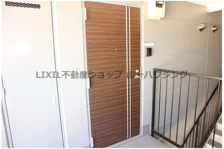 【玄関】 | モンターナ元町 | 玄関ドア
